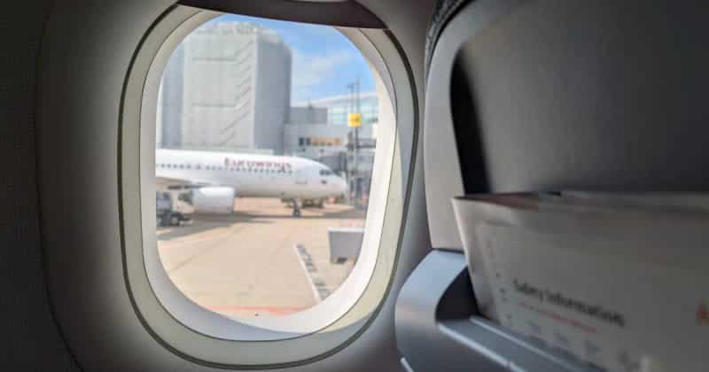 Airport transfer to Amsterdam Schiphol (AMS), Netherlands from Frankfurt Airport