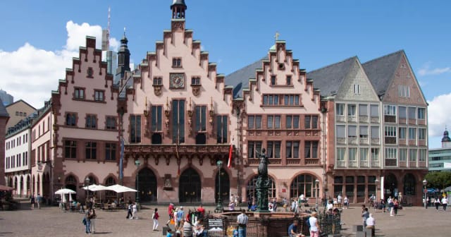 First Time Visiting Frankfurt? The Complete Guide