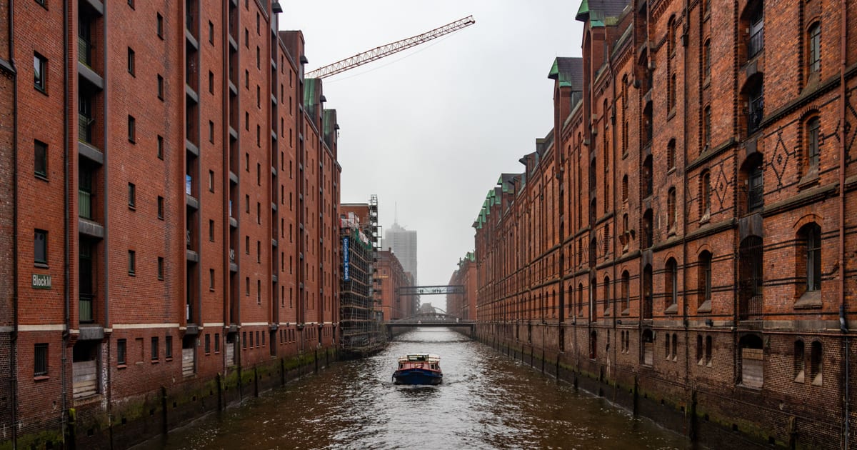 Frankfurt Airport to Hamburg Transfer Guide | FrankfurtRide