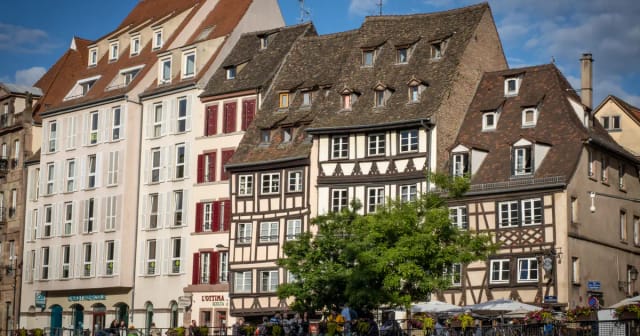 Frankfurt Flughafen nach Straßburg & ins Elsass