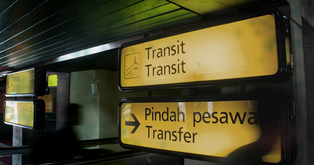 Frankfurt Flughafen Transit-Guide 2026: Airside, Visum, Anschlüsse | FrankfurtRide