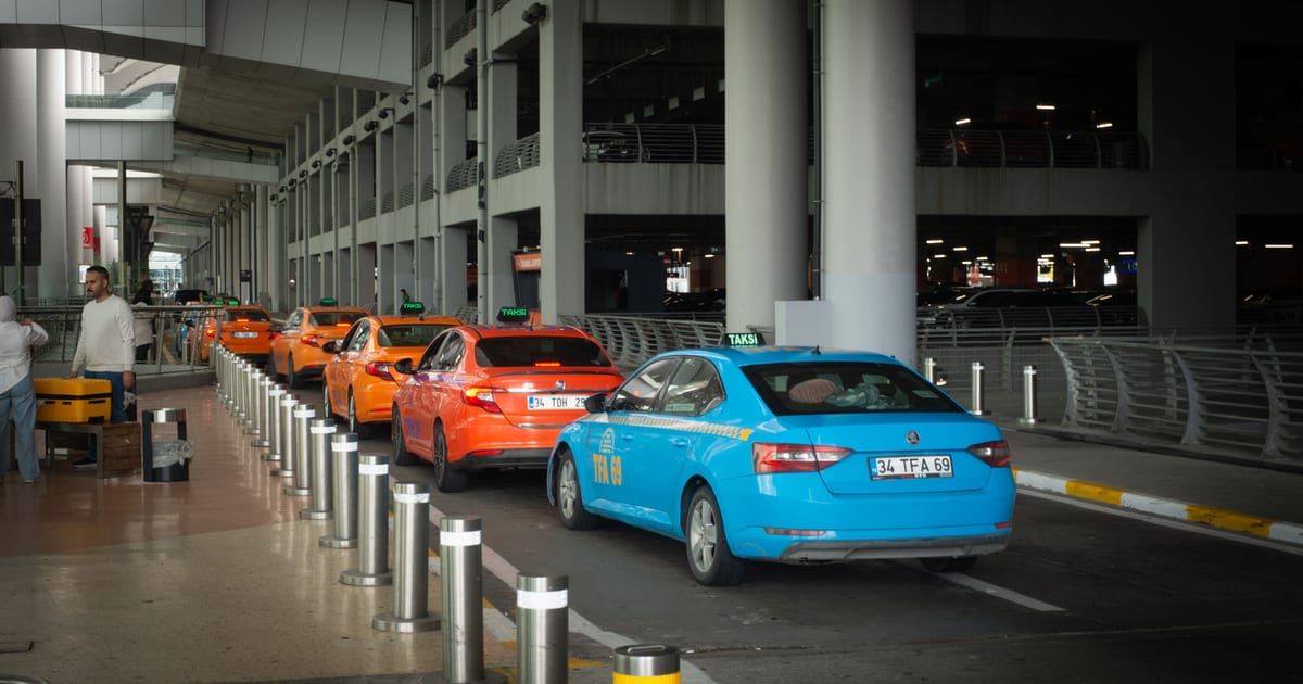 Why Pre-book an Airport Transfer? 2026 | FrankfurtRide
