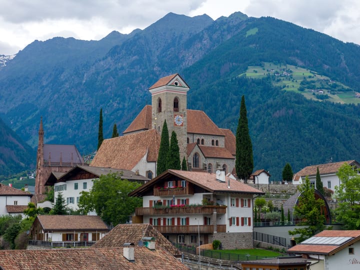 Flughafentransfer Dorf Tirol — häufige Fragen