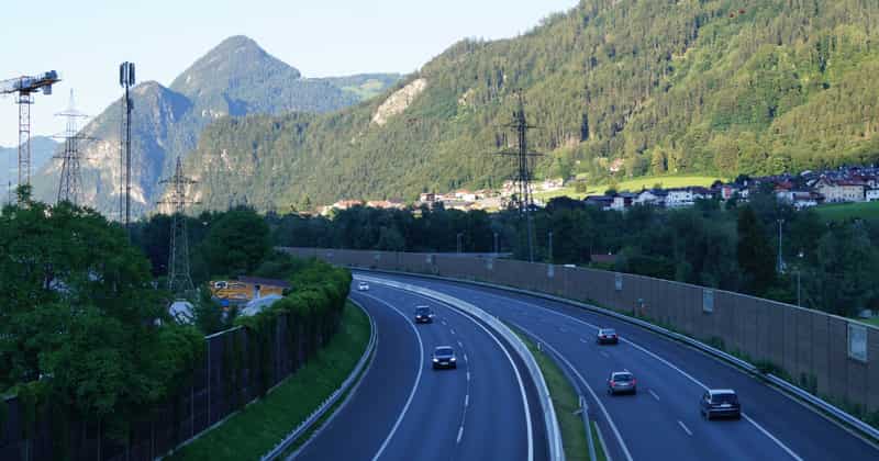 Flughafentransfer nach Linz, Österreich