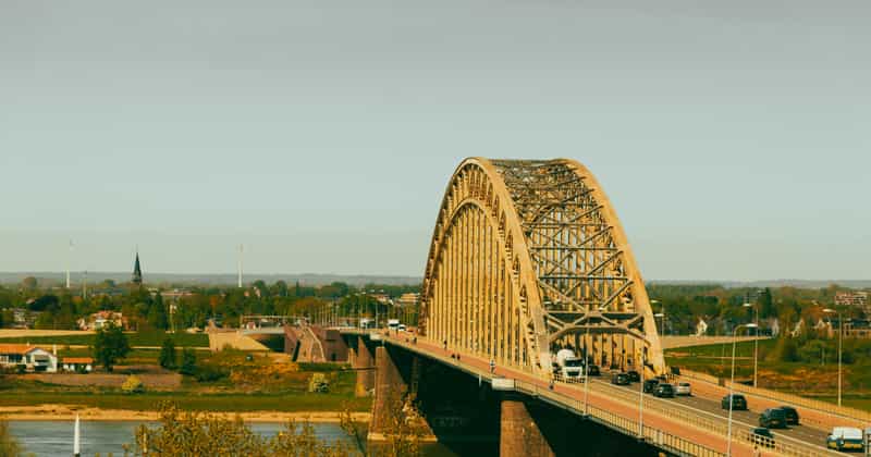Flughafentransfer nach Nijmegen, Niederlande