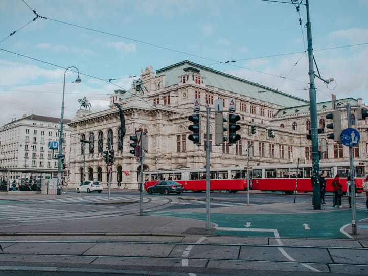 Vienna airport transfer — frequently asked questions