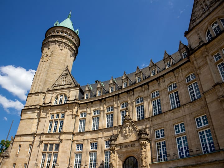 Privater Transfer Frankfurt Flughafen nach Luxembourg City