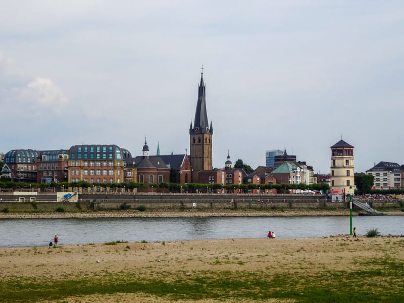 Flughafentransfer Düsseldorf Airport (DUS) — häufige Fragen