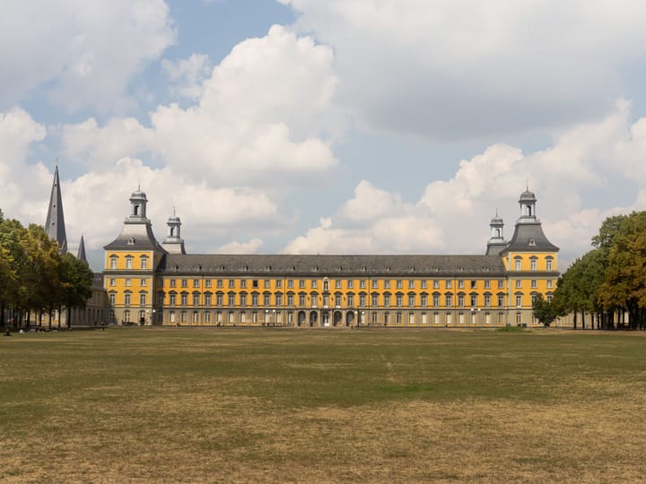 Privater Transfer Frankfurt Flughafen nach Bonn