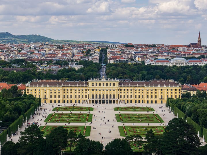 Flughafentransfer Königsbrunn — häufige Fragen