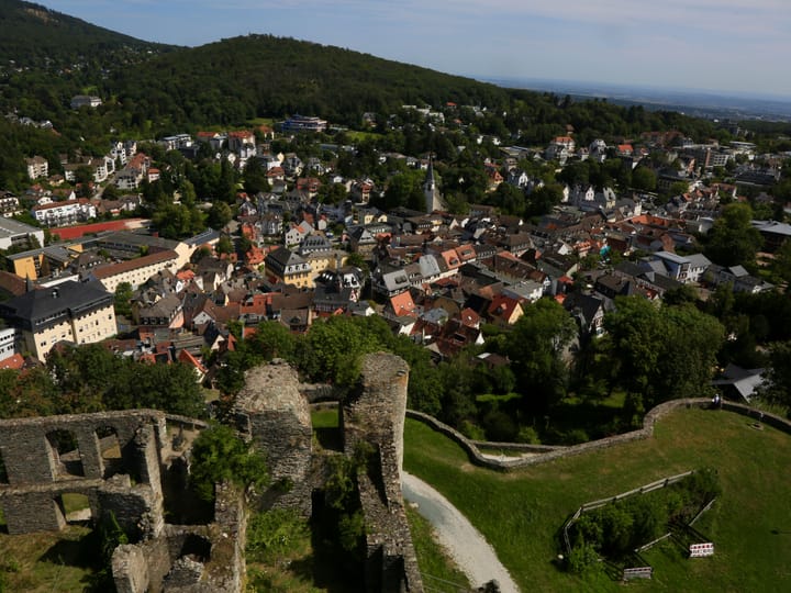 Flughafentransfer Königstein im Taunus — häufige Fragen