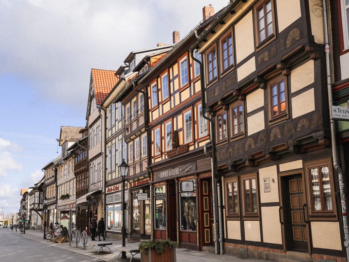 Linden (Hessen) airport transfer — frequently asked questions