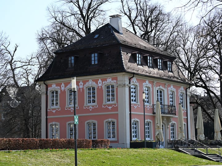 Ludwigsburg airport transfer — frequently asked questions