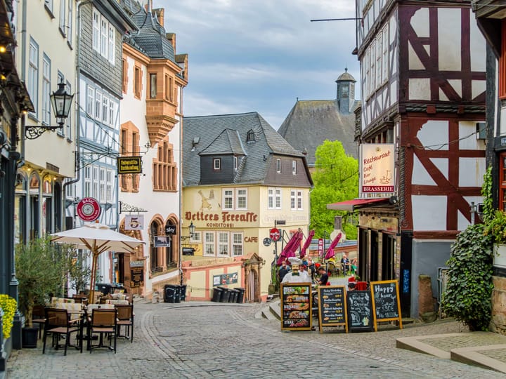 Flughafentransfer Marburg — häufige Fragen