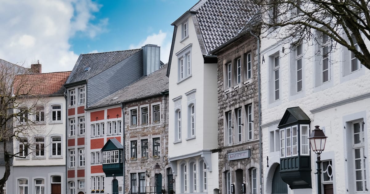 Flughafentransfer nach Aachen, Deutschland