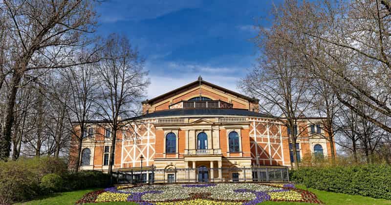 Airport transfer to Bayreuth, Germany from Frankfurt Airport