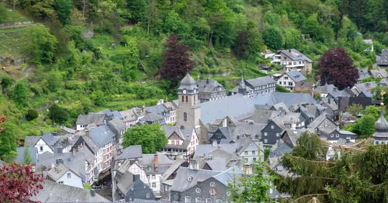Flughafentransfer nach Monschau, Deutschland