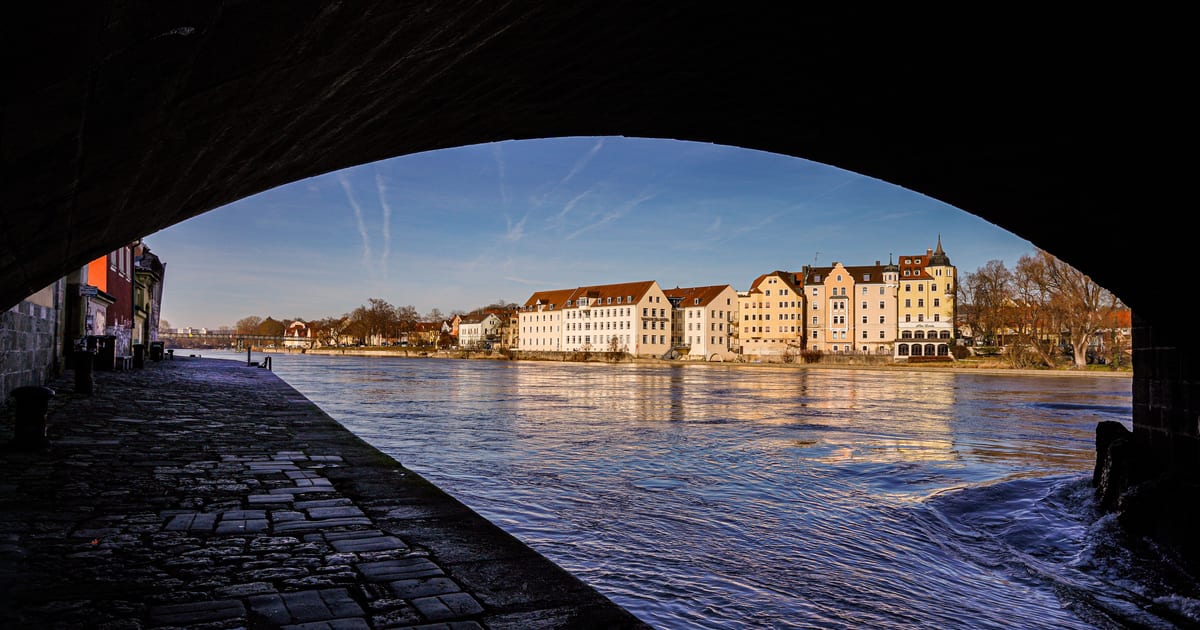 Flughafentransfer nach Regensburg, Deutschland