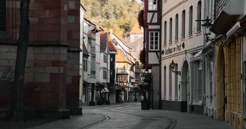 Flughafentransfer nach Rosbach vor der Höhe, Deutschland