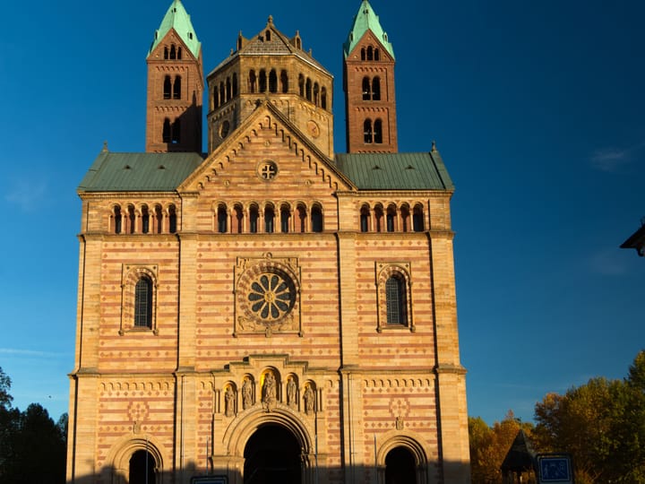 Privater Transfer Frankfurt Flughafen nach Speyer