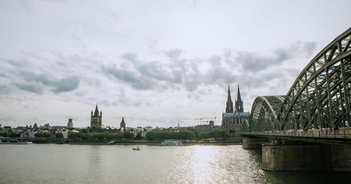 Flughafentransfer nach Cologne, Deutschland
